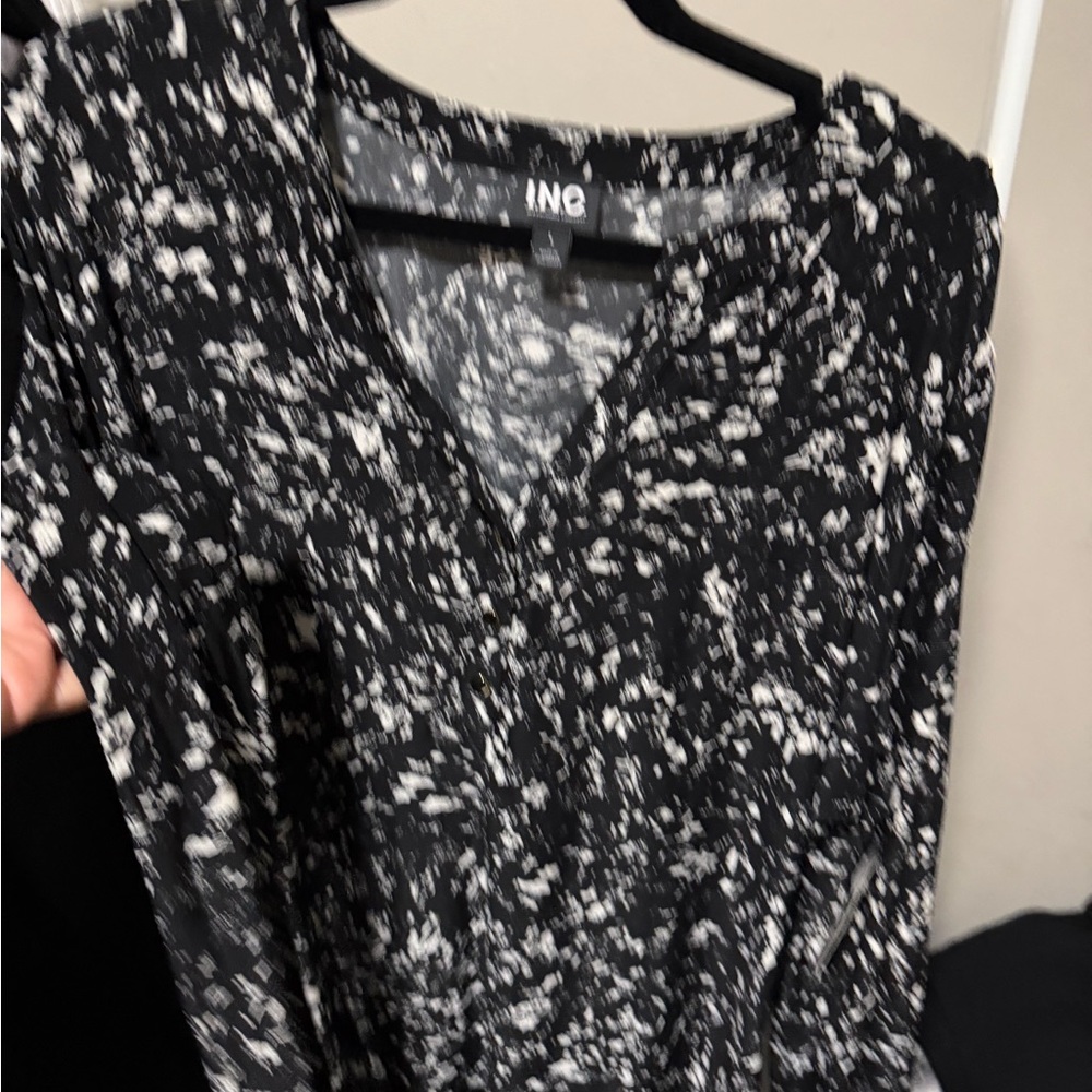 INC International Concepts Black and White Abstract Zip-Pocket Knit Top